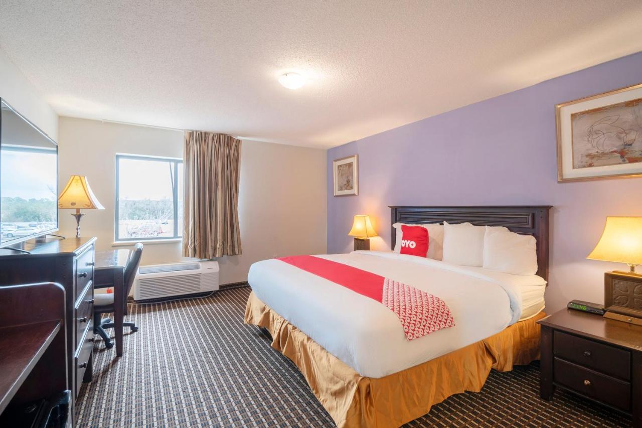 ホテル Oyo Townhouse Houston Airport North エクステリア 写真