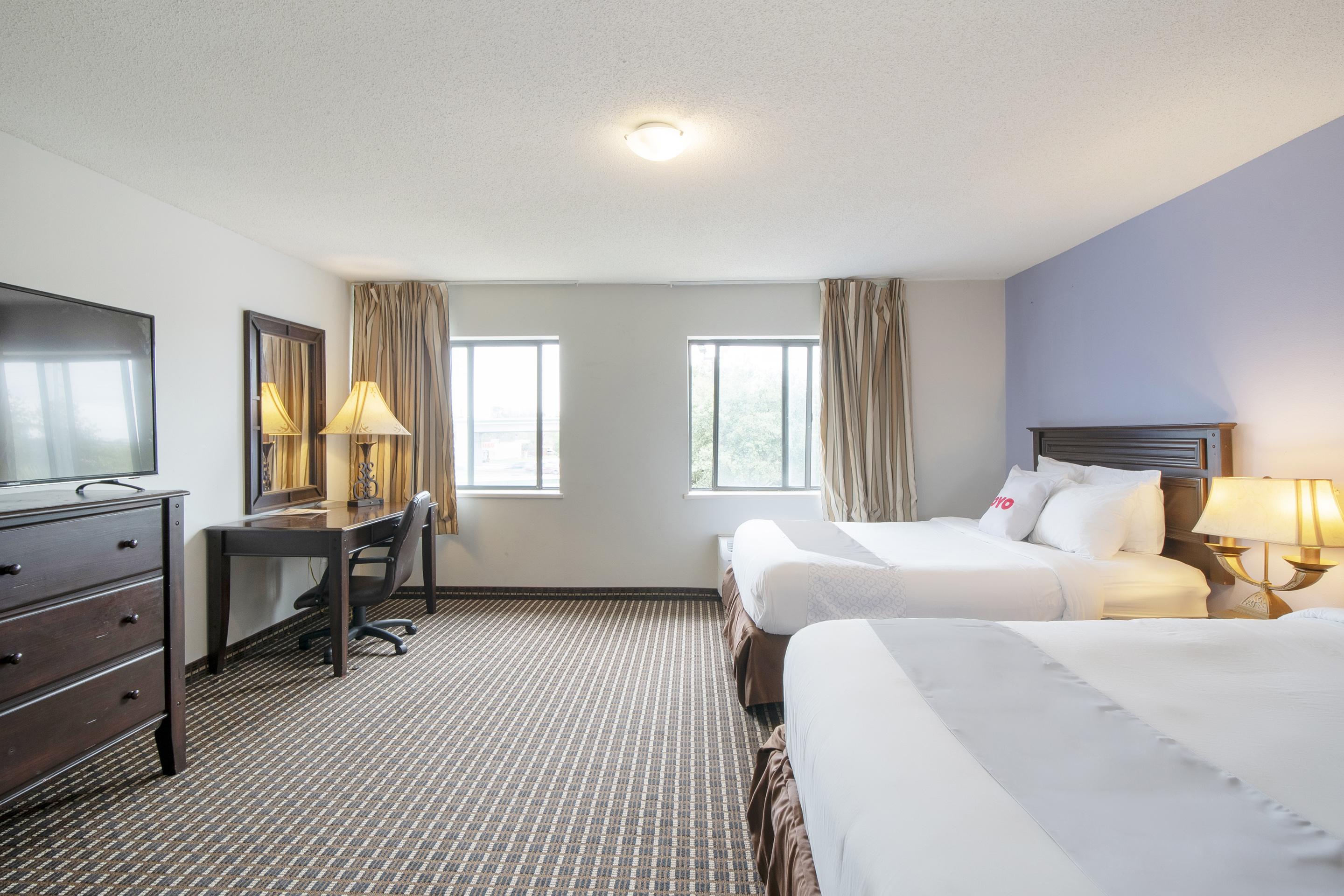 ホテル Oyo Townhouse Houston Airport North エクステリア 写真