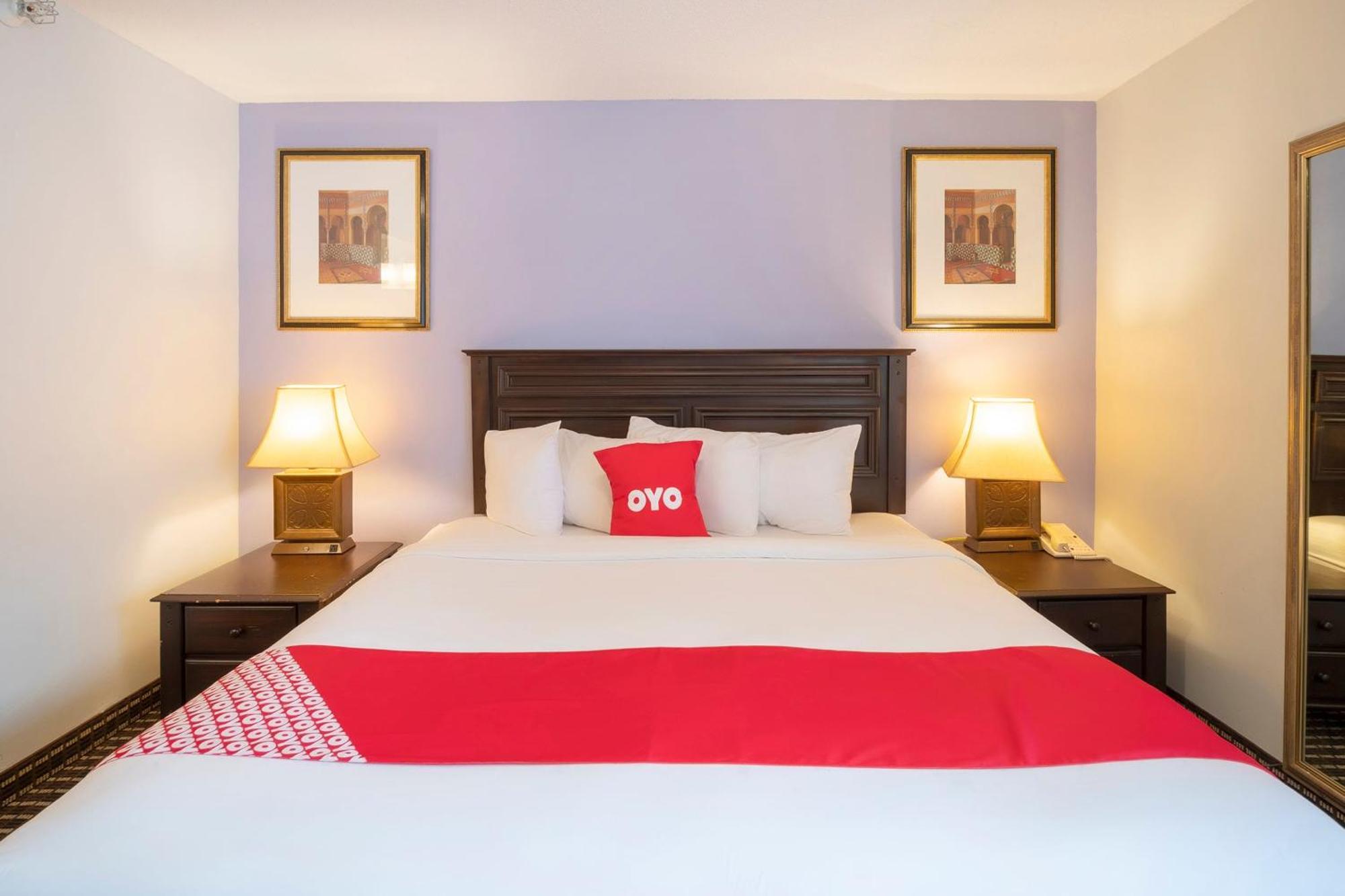 ホテル Oyo Townhouse Houston Airport North エクステリア 写真