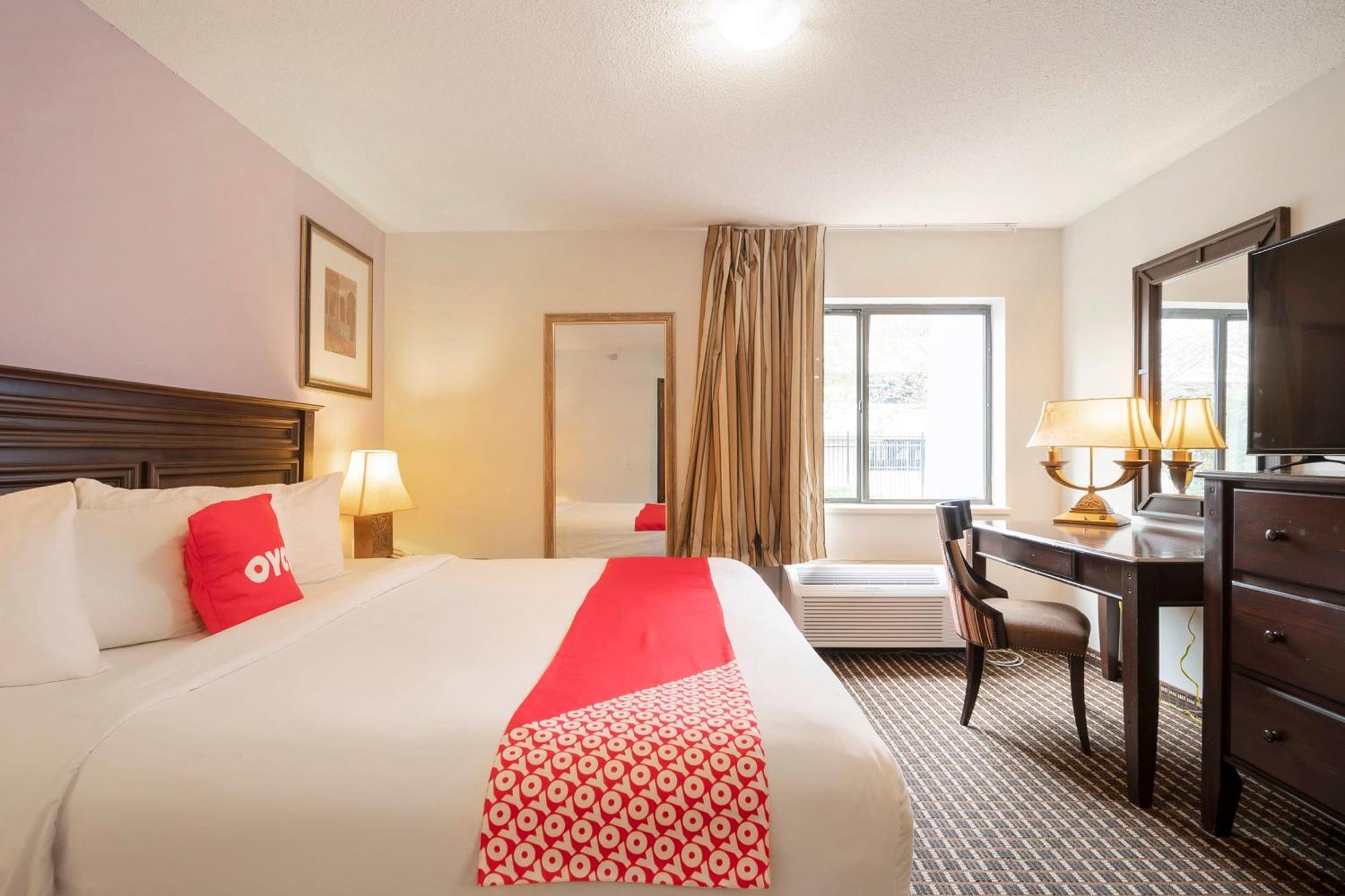 ホテル Oyo Townhouse Houston Airport North エクステリア 写真