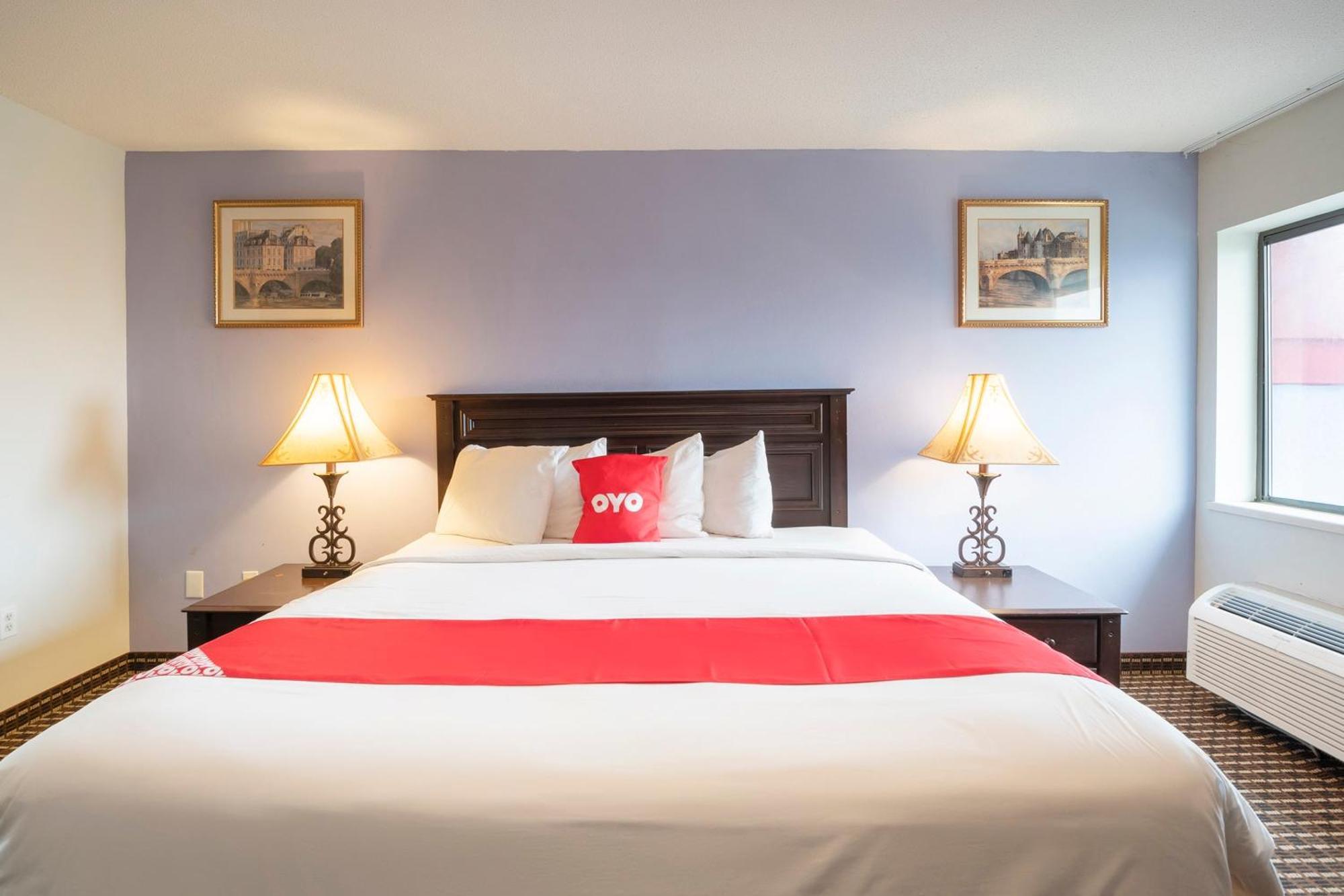 ホテル Oyo Townhouse Houston Airport North エクステリア 写真