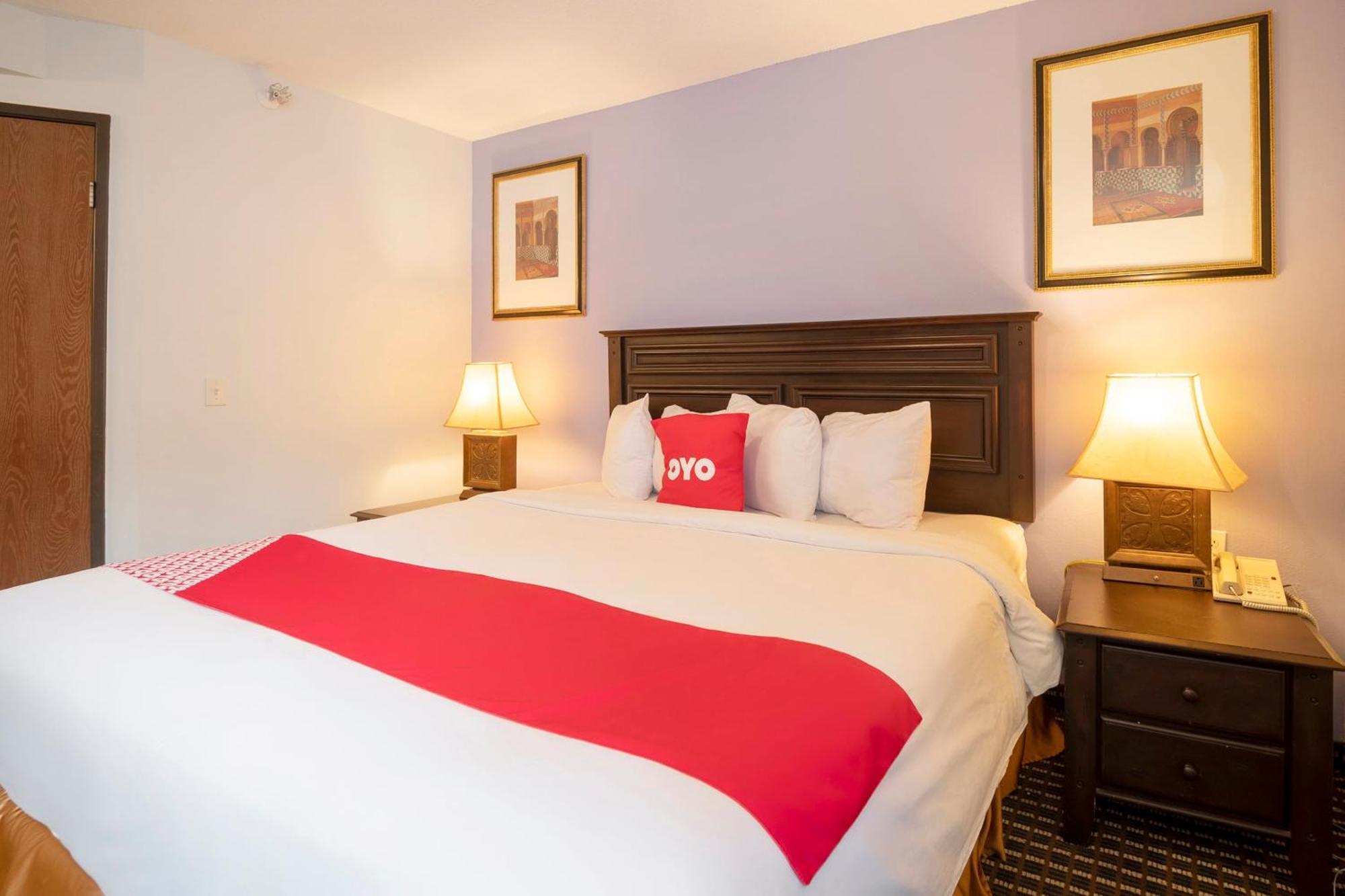 ホテル Oyo Townhouse Houston Airport North エクステリア 写真