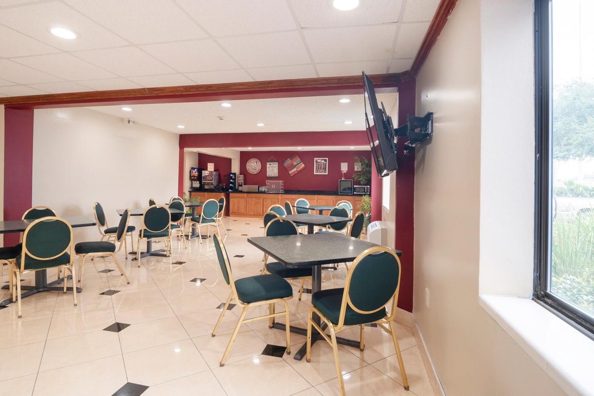 ホテル Oyo Townhouse Houston Airport North エクステリア 写真