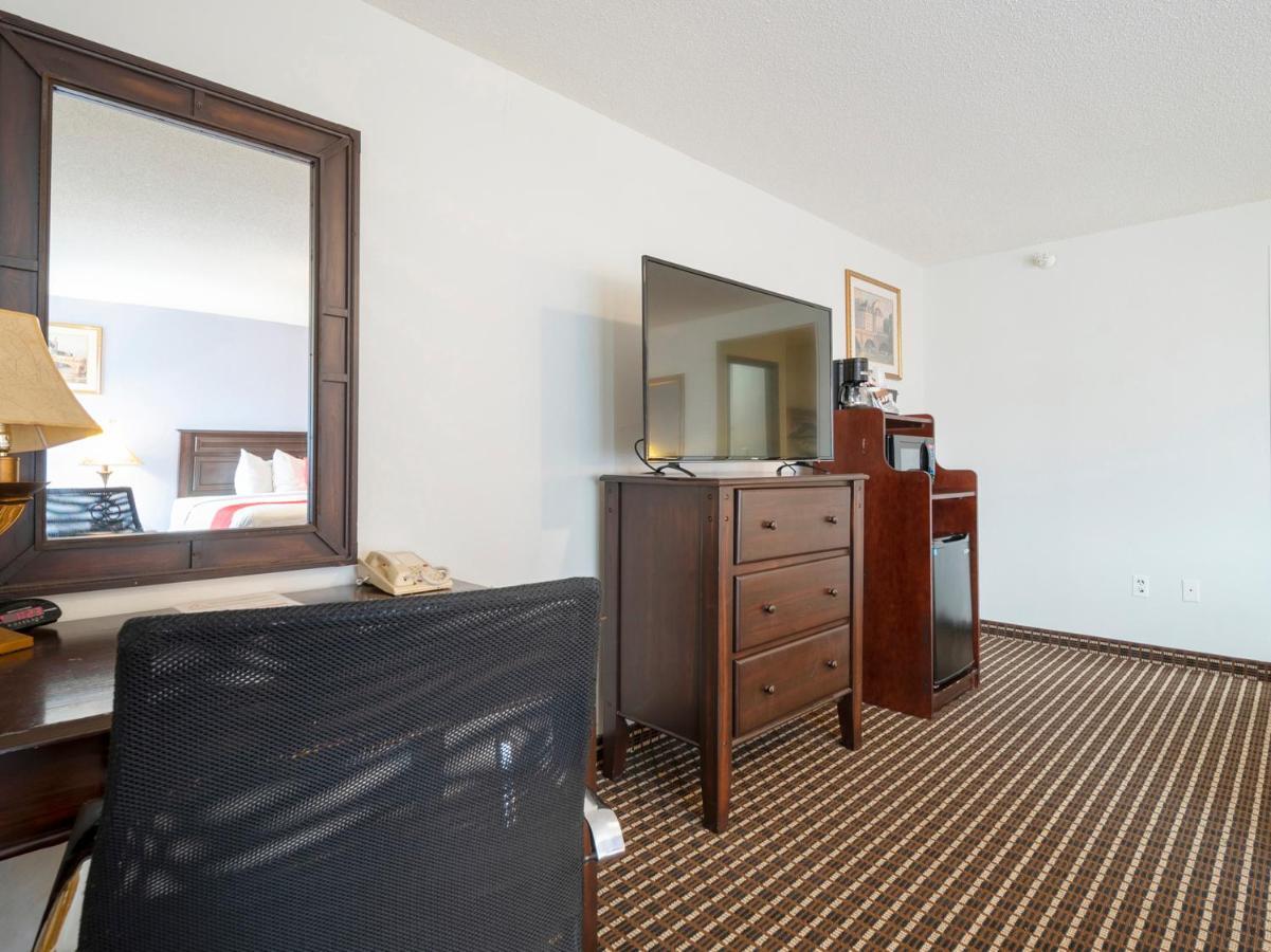 ホテル Oyo Townhouse Houston Airport North エクステリア 写真