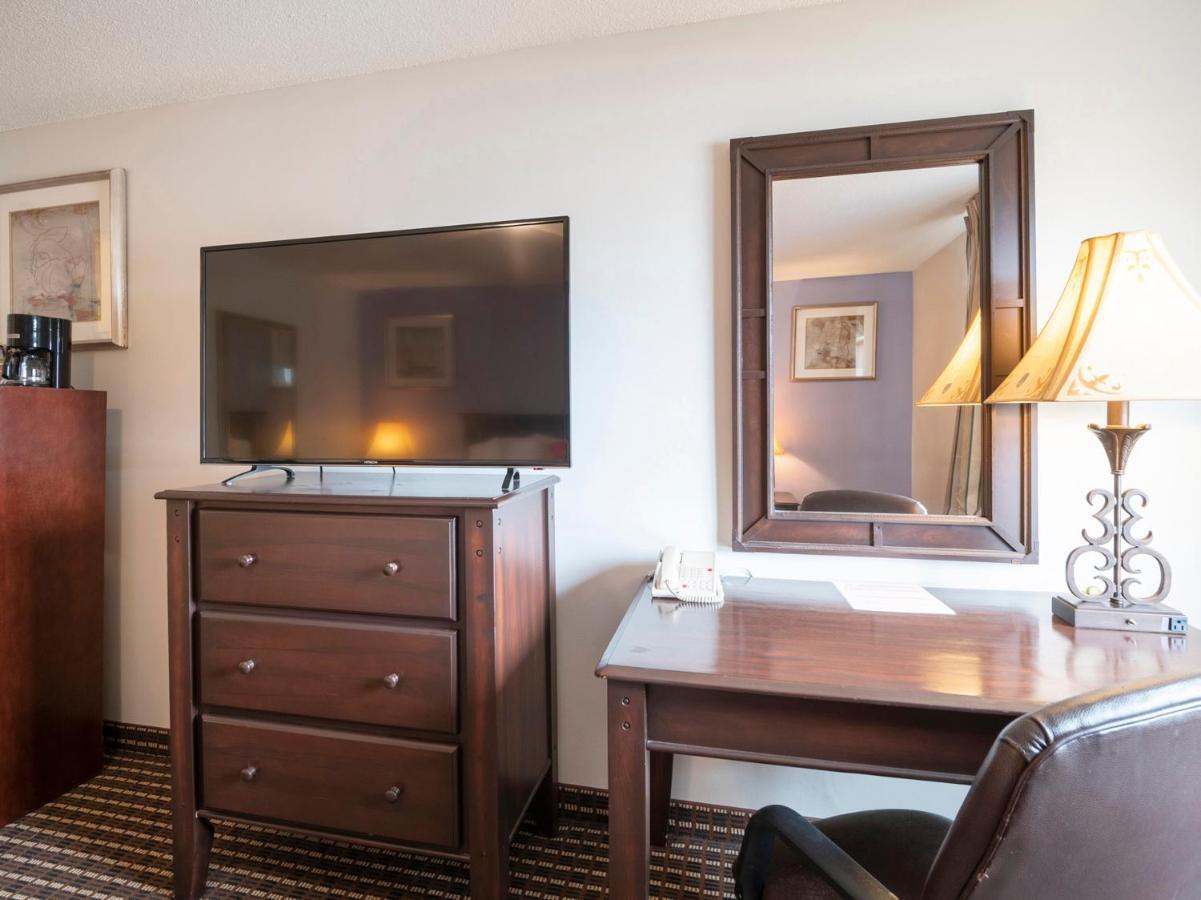 ホテル Oyo Townhouse Houston Airport North エクステリア 写真