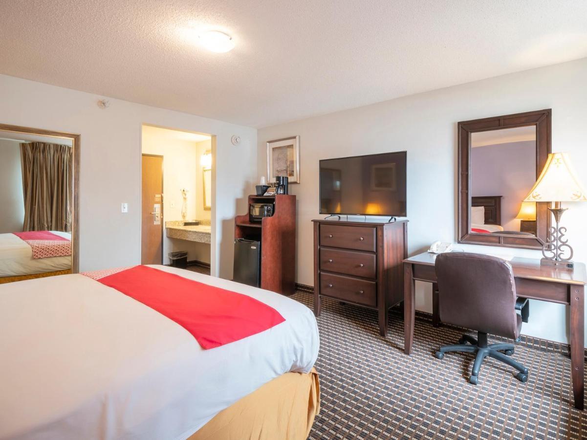 ホテル Oyo Townhouse Houston Airport North エクステリア 写真